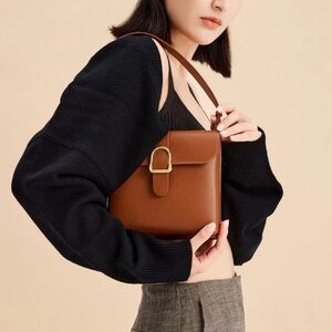 Quiet Luxury Senreve Cavalla Leather Saddle Bag in Chestnut